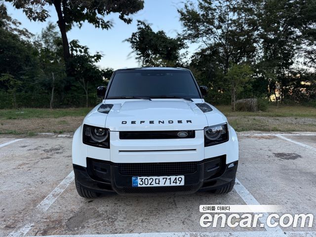 Land Rover Defender 2025