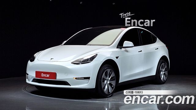 Tesla Model Y 2022