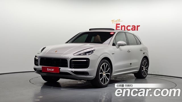 Porsche Cayenne 2021