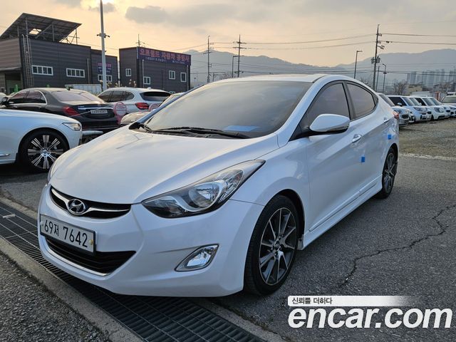 Hyundai AVANTE 2012