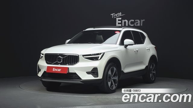Volvo XC40 2023
