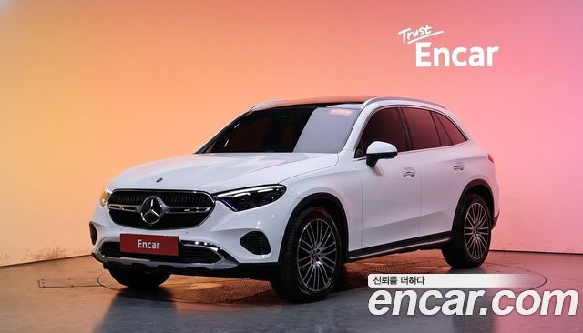 Mercedes-Benz GLC-Class 2025