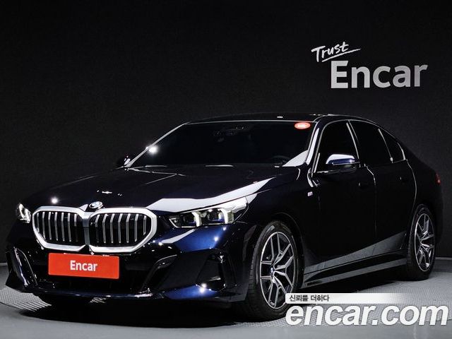 BMW 5-Series 2024