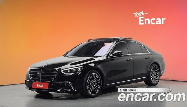 Mercedes-Benz S-Class 2025