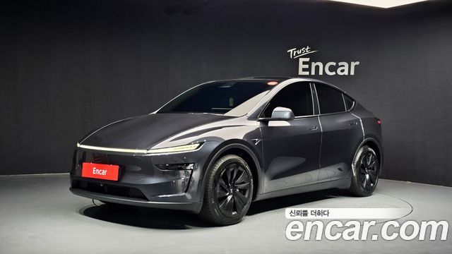 Tesla Model Y 2025