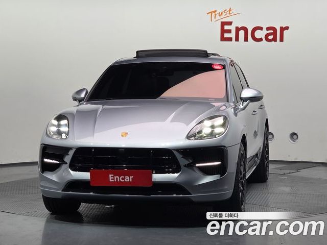 Porsche Macan 2021
