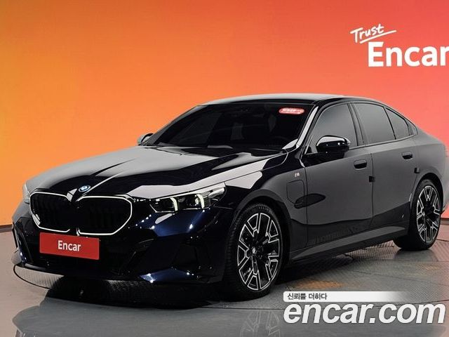BMW 5-Series 2025