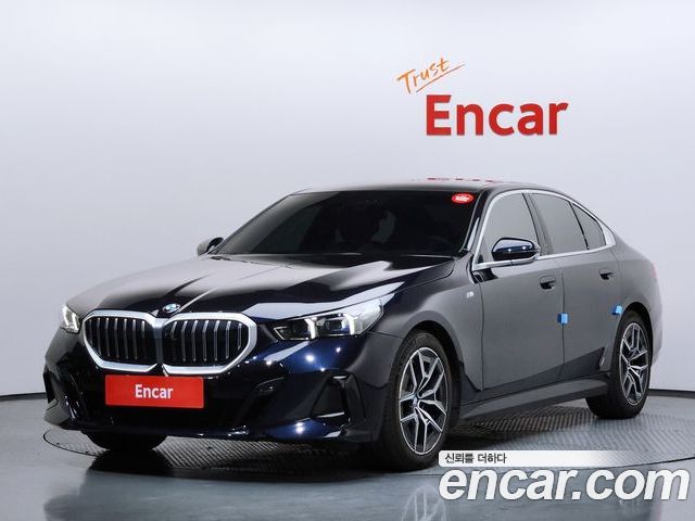 BMW 5-Series 2024