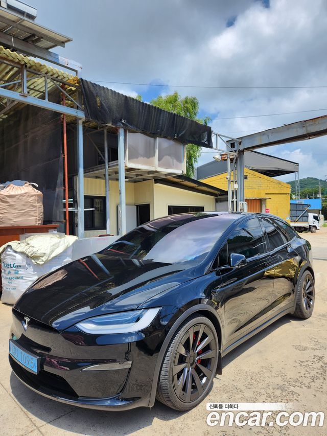 Tesla Model X 2023