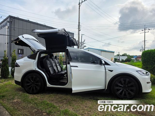 Tesla Model X 2023