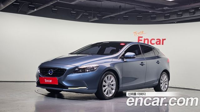 Volvo V40 2014