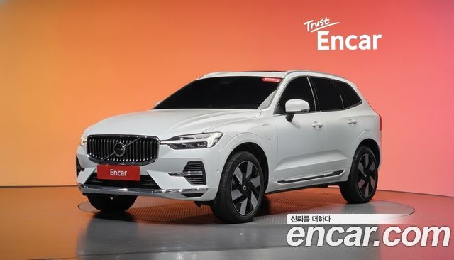 Volvo XC60 2025