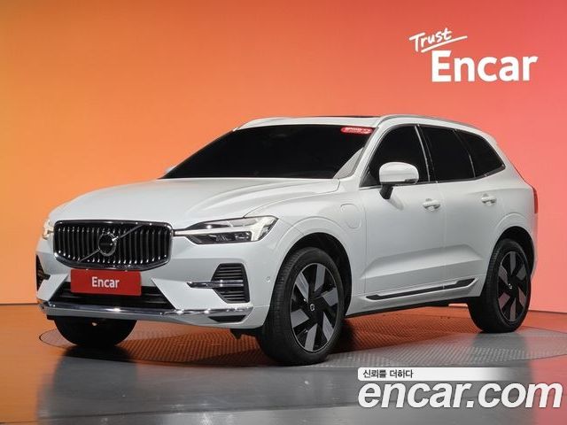 Volvo XC60 2025