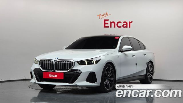 BMW 5-Series 2025