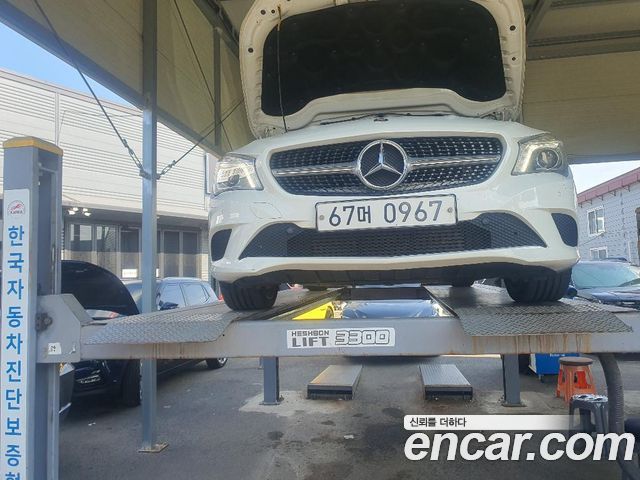 Mercedes-Benz CLA-Class 2015