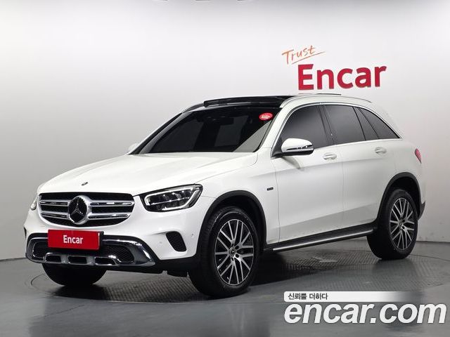 Mercedes-Benz GLC-Class 2021