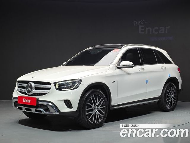 Mercedes-Benz GLC-Class 2021