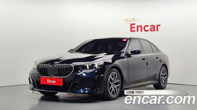 BMW 5-Series 2024