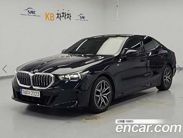 BMW 5-Series 2024