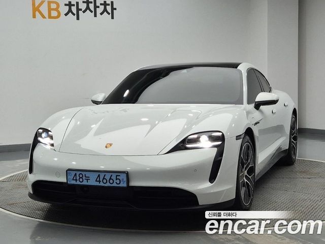 Porsche Taycan 2021