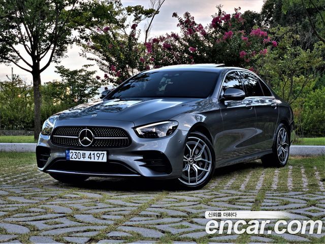 Mercedes-Benz E-Class 2022
