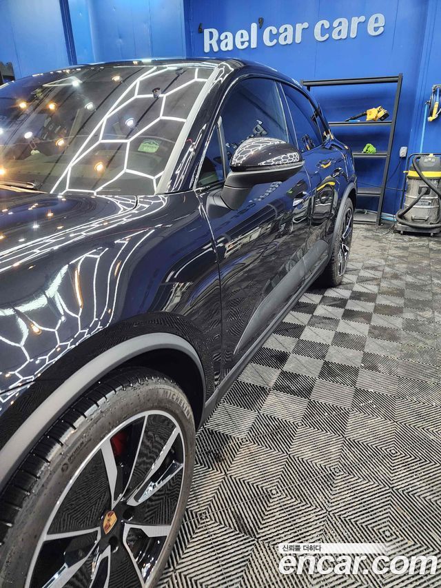 Porsche Macan 2025