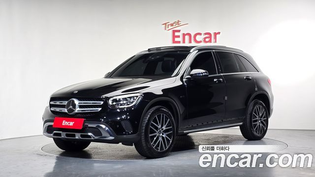 Mercedes-Benz GLC-Class 2021