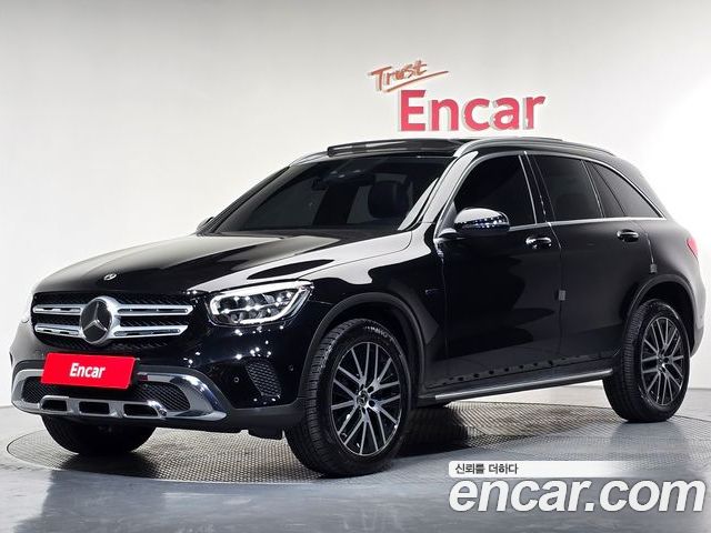 Mercedes-Benz GLC-Class 2021