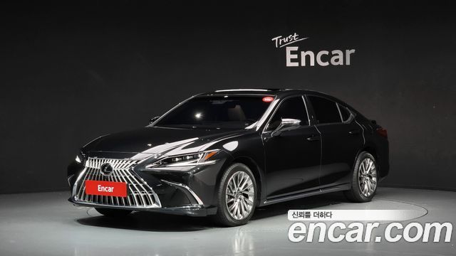 Lexus ES 2026