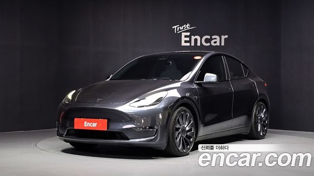 Tesla Model Y 2024