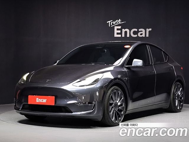 Tesla Model Y 2024