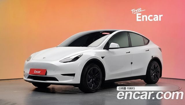 Tesla Model Y 2023