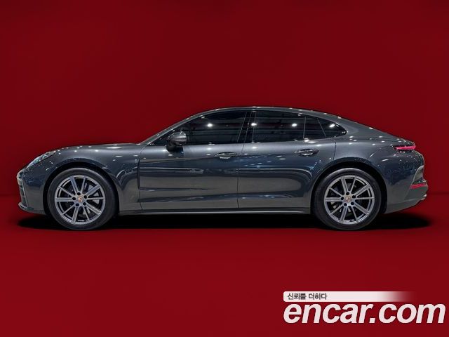 Porsche Panamera 2025