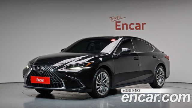 Lexus ES 2023