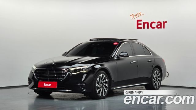 Mercedes-Benz E-Class 2024