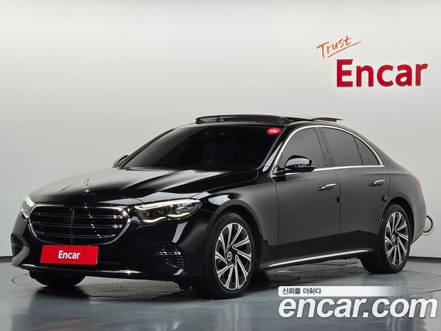Mercedes-Benz E-Class 2024