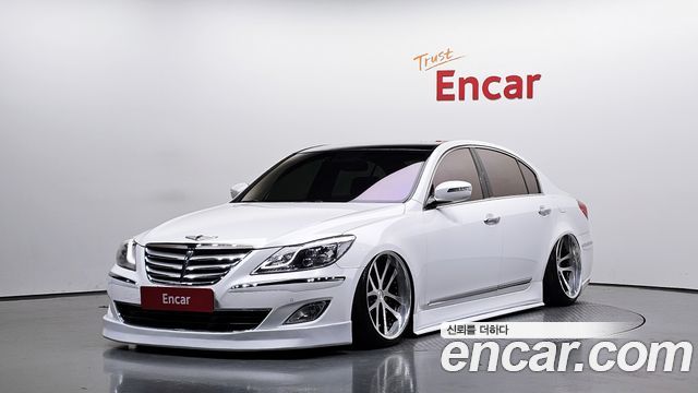 Hyundai Genesis 2012