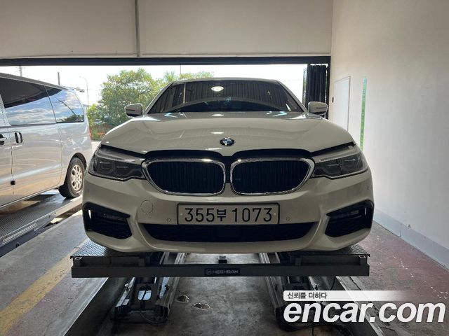 BMW 5-Series 2019
