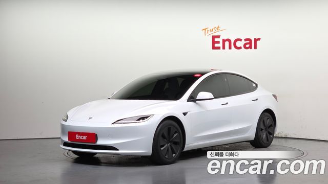Tesla Model 3 2024