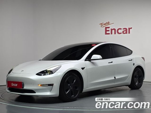 Tesla Model 3 2022