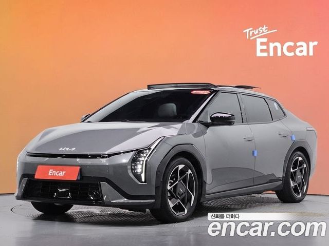 Kia EV4 2025