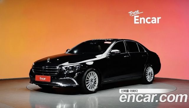 Mercedes-Benz E-Class 2022
