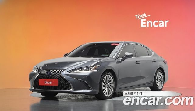 Lexus ES 2019