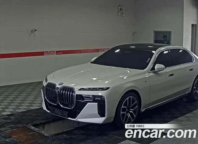 BMW 7-Series 2024