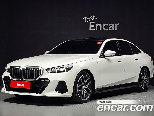 BMW 5-Series 2025