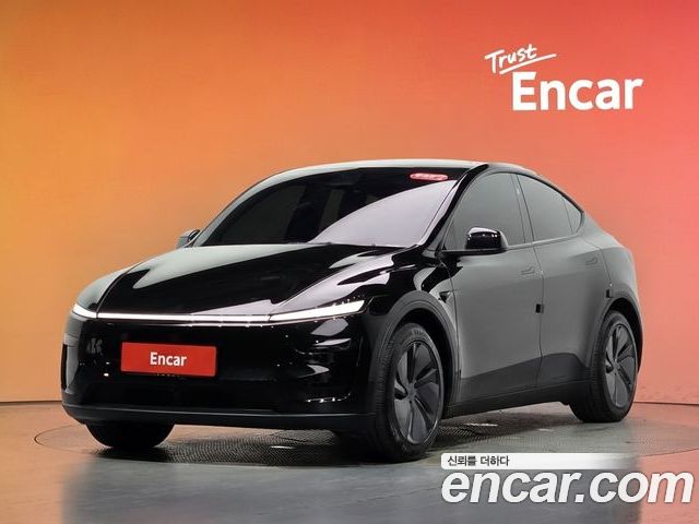 Tesla Model Y 2025