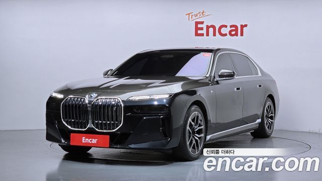 BMW i7 2024