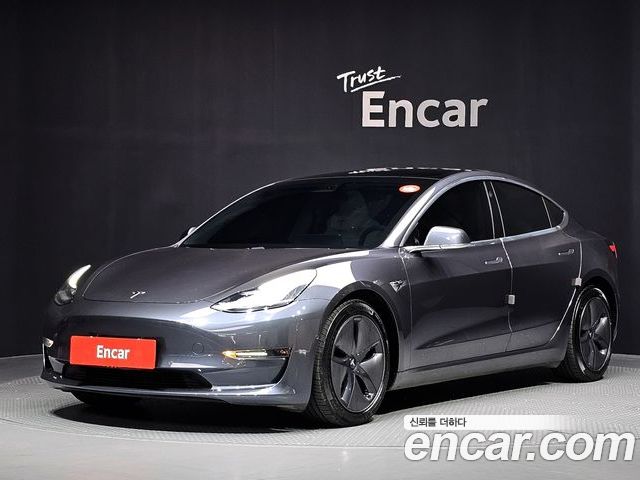 Tesla Model 3 2020
