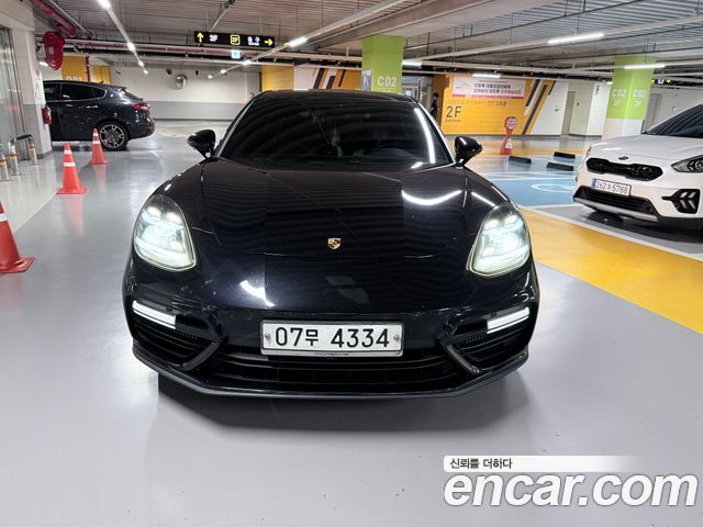 Porsche Panamera 2018