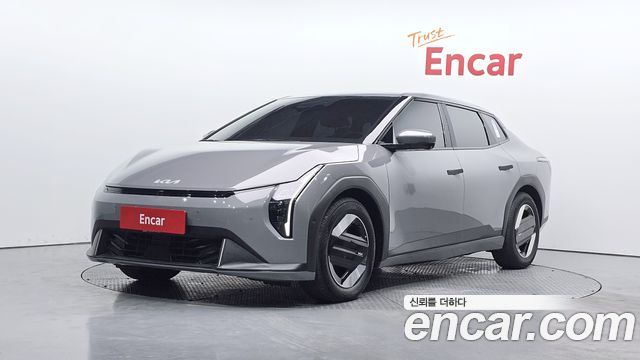 Kia EV4 2025